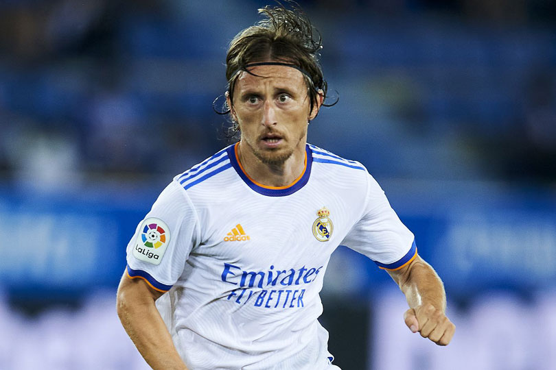 Real modrić u dresu na stadionu