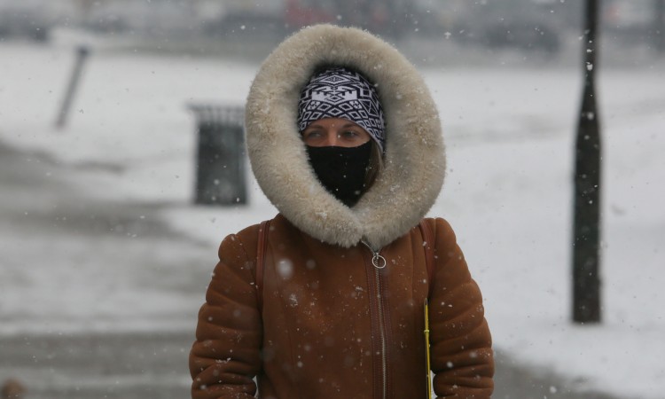 U BiH je danas umjereno do pretežno oblačno vrijeme, izmjerene su temperature od minus 7 do 11. Temperature zraka u 13.00 sati