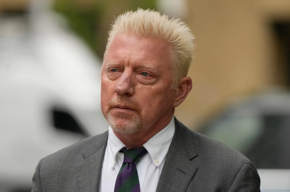 Volio je jastoge i skupa vina Boris Becker u odijelu žuta podloga