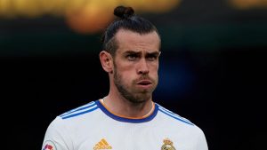 naoružani provalnici gareth bale portret zabrinuto lice otpuhuje