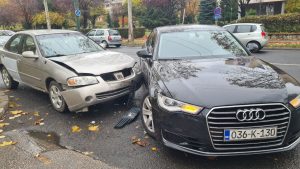 Bevanda imao saobraćajnu nesreću slupani automobili