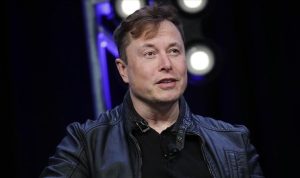 Bivši Muskov saradnik elon musk crna podloga