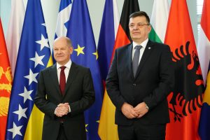 Olaf Scholz i Zoran Tegeltija pred početak samita Berlinski proces