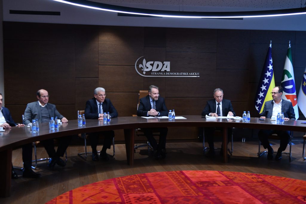 SDA optužuje Trojku predsjedništvo sda