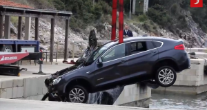 BMW otok Pelješac sletio u more policija