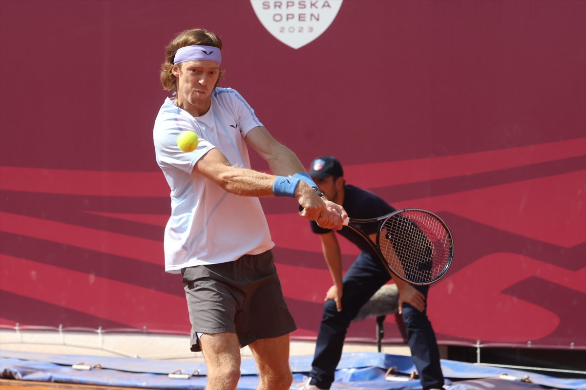 Ruski teniser Andrej Rubljov na ATP turniru "Srpska Open" u Banjoj Luci, u dva​​​​​​​ seta savladao je Huana Pabla Varillasa iz Perua.