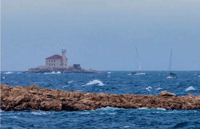 Dvojica ribara iz Umaga nestala su u utorak poslijepodne u istarskom akvatoriju te je pokrenuta potraga koja je nastavljena u srijedu ujutro