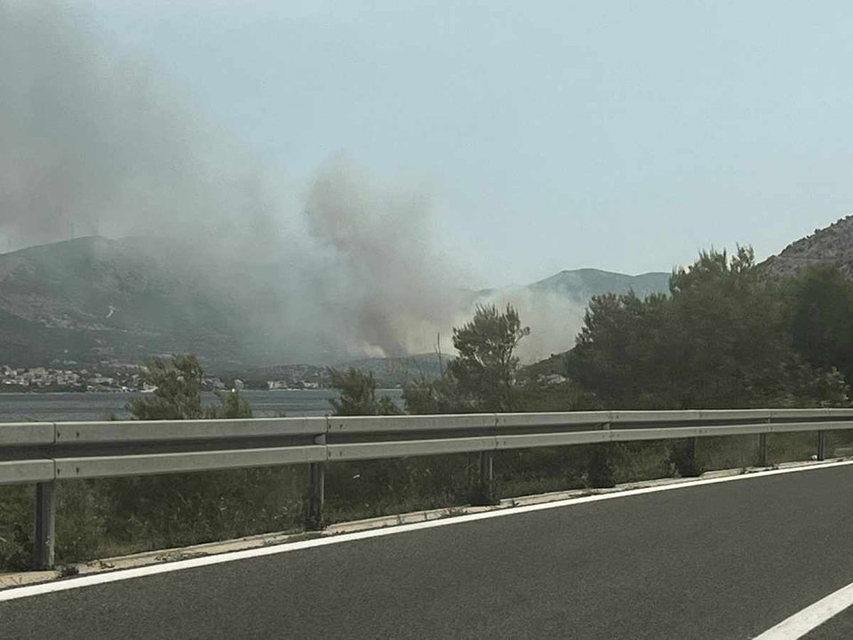 kanaderi šibenik požar